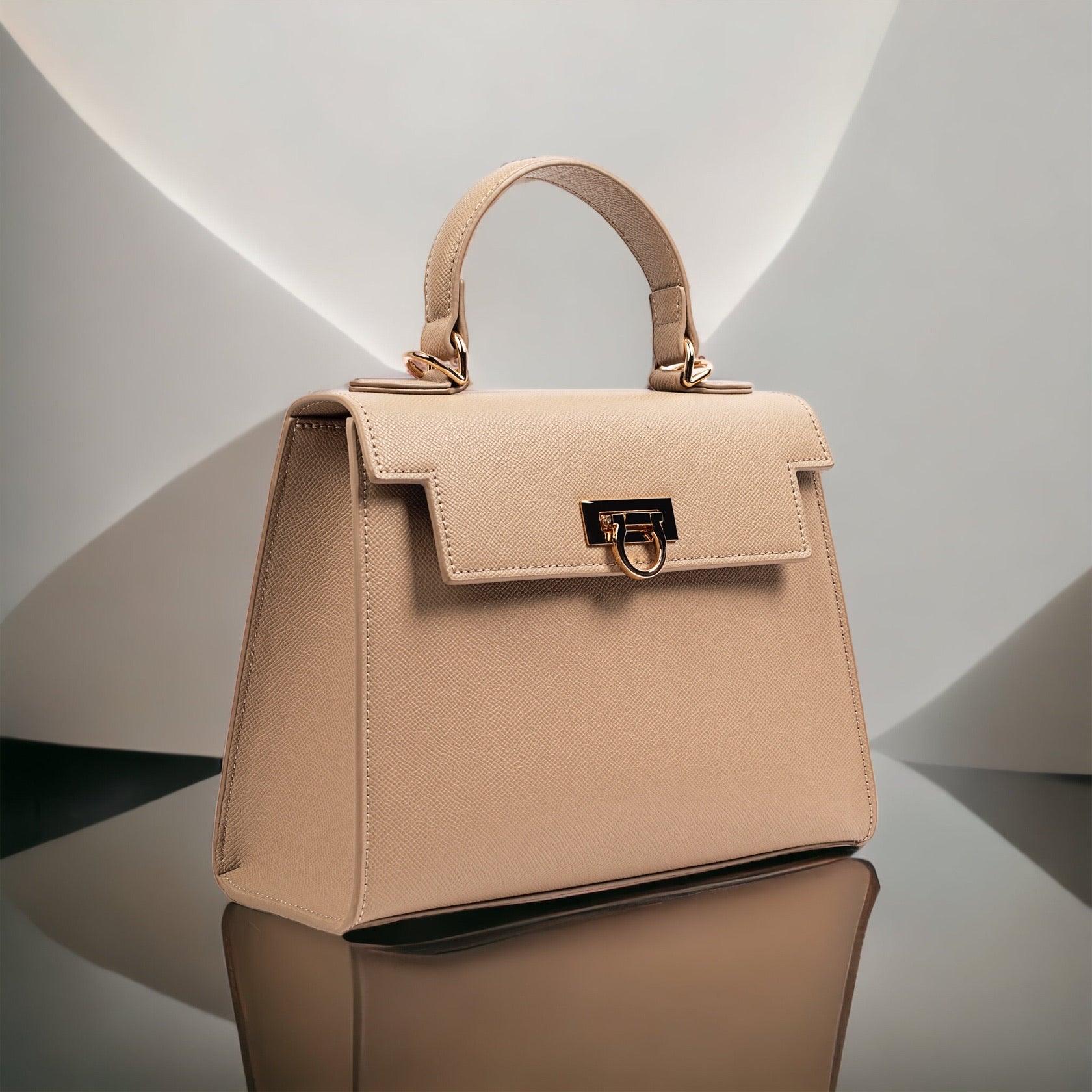 Handbags Fall Trend for Fall- Winter 2023: Layla Handbag Medium Collection - Levantine